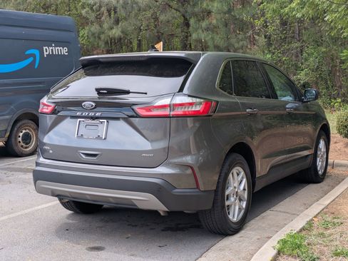 Certified 2023 Ford Edge SEL w/ Convenience Package AWD/4WD image 3