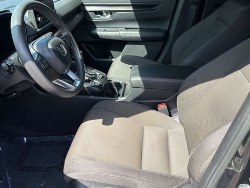 Used 2023 Honda CR-V LX image 5