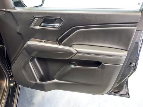 Used 2023 Chevrolet Colorado LT w/ LT Convenience Package II RWD image 29