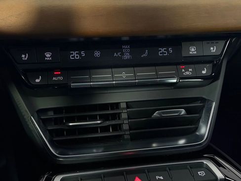 Used 2024 Audi e-tron GT Premium Plus w/ Executive Package image 18