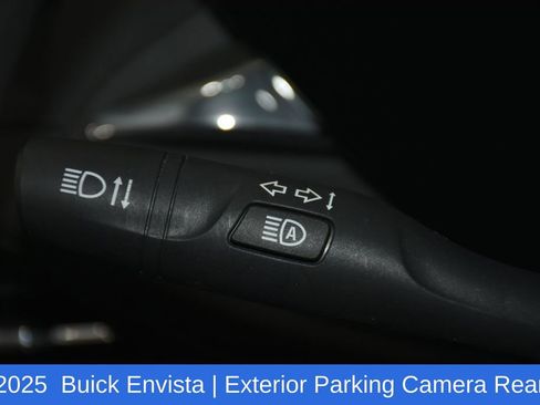 Used 2025 Buick Envista Sport Touring image 10