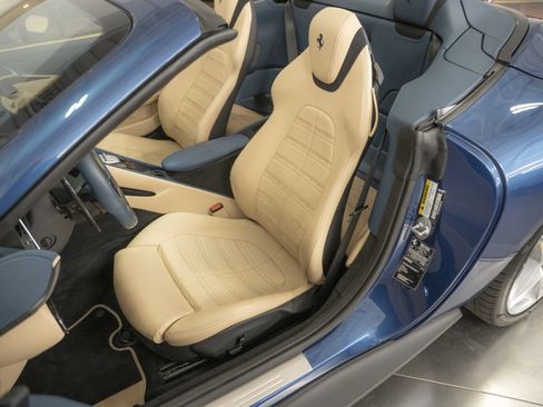 Certified 2025 Ferrari Roma Spider image 33