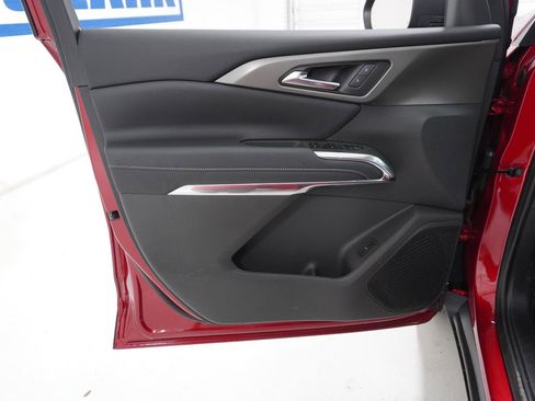 New 2026 Chevrolet Traverse LT image 13