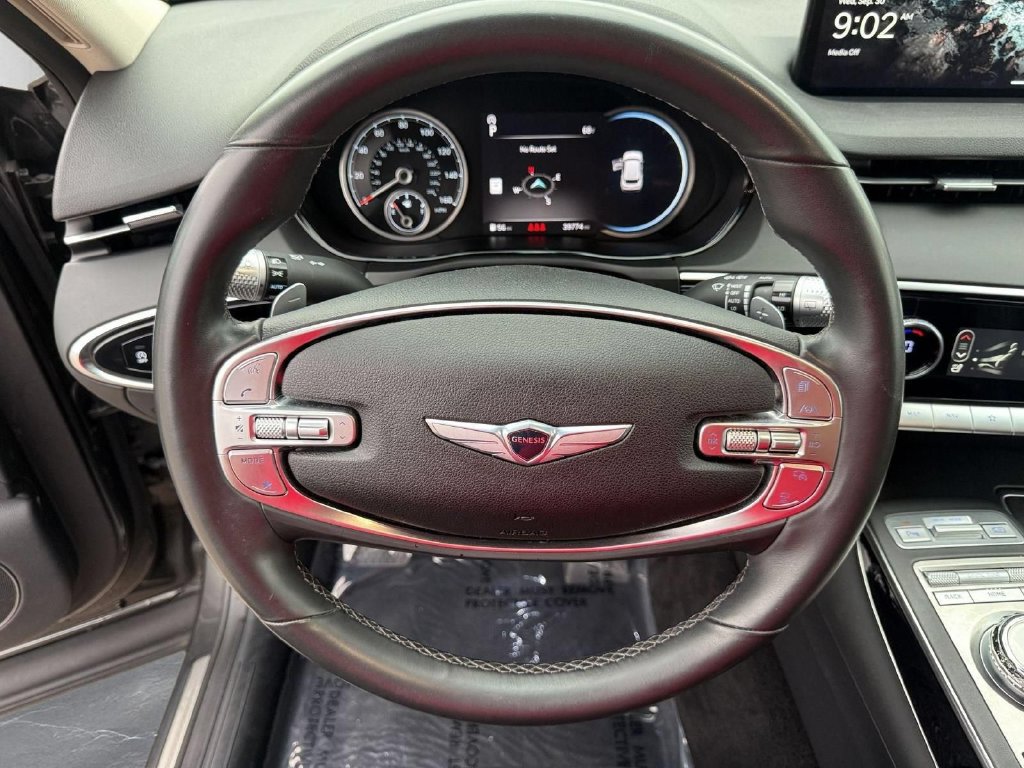 Used 2025 Genesis GV70 2.5T AWD/4WD image 18