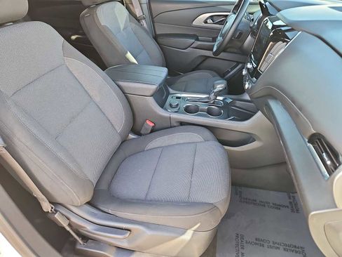 Used 2023 Chevrolet Traverse LT image 22