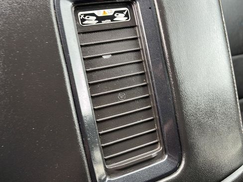 Used 2019 Chevrolet Tahoe Premier AWD/4WD image 16