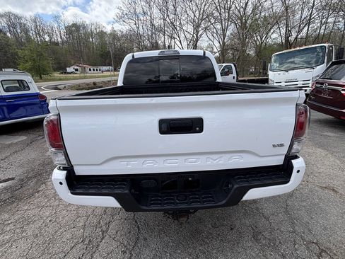 Used 2021 Toyota Tacoma TRD Off-Road w/ Technology Package image 33