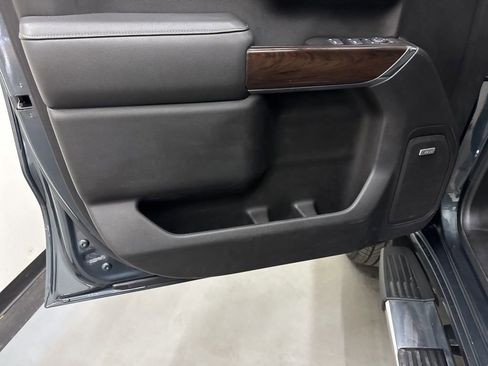 Used 2019 GMC Sierra 1500 SLT image 38