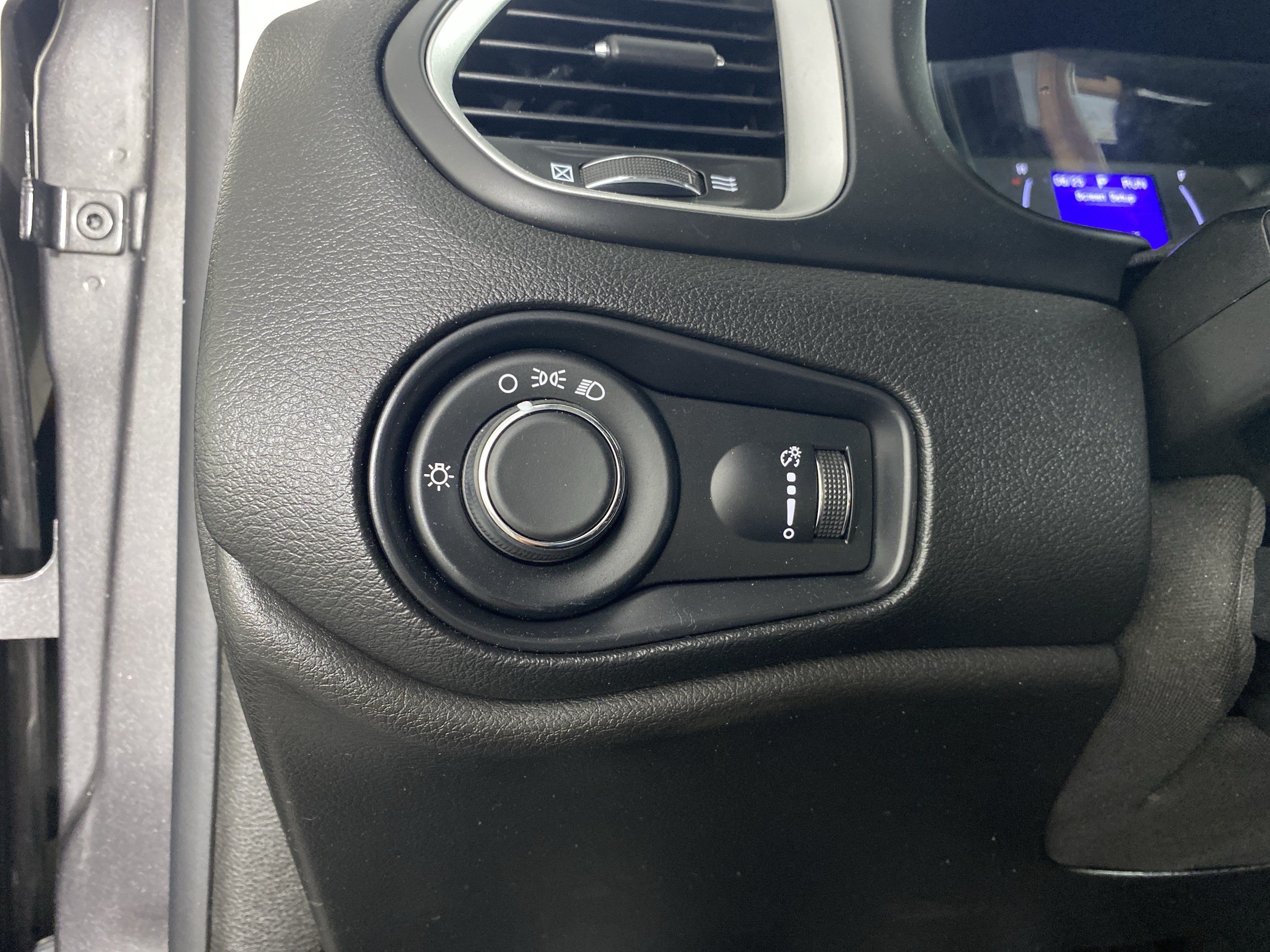 Used 2019 Jeep Renegade Sport AWD/4WD image 23