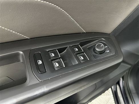 Used 2022 Volkswagen Atlas SE image 24