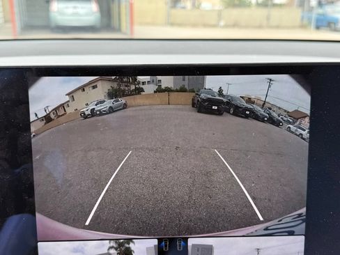 Used 2022 Tesla Model X AWD/4WD image 32
