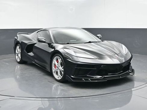 Used 2020 Chevrolet Corvette Stingray Premium Cpe w/ 3LT Preferred Equipment Group RWD image 2