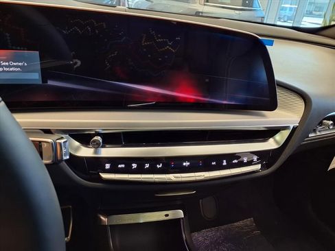 New 2026 Cadillac Lyriq V AWD/4WD image 17