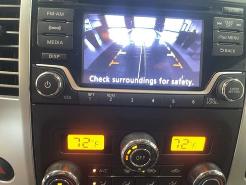 Used 2017 Nissan Frontier SV w/ SV Value Truck Package AWD/4WD image 7