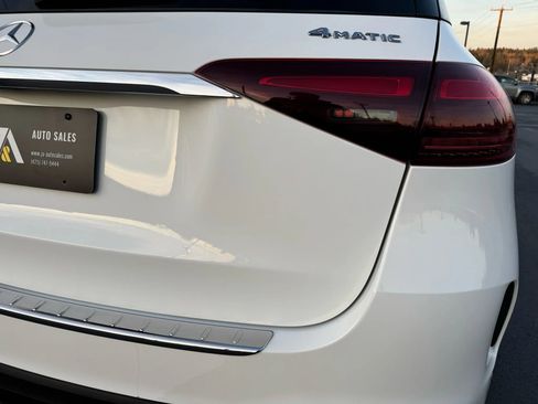 Used 2025 Mercedes-Benz GLE 450e 4MATIC w/ AMG Line Exterior image 18