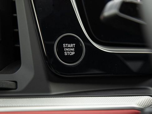 Certified 2026 Porsche Cayenne Coupe image 17