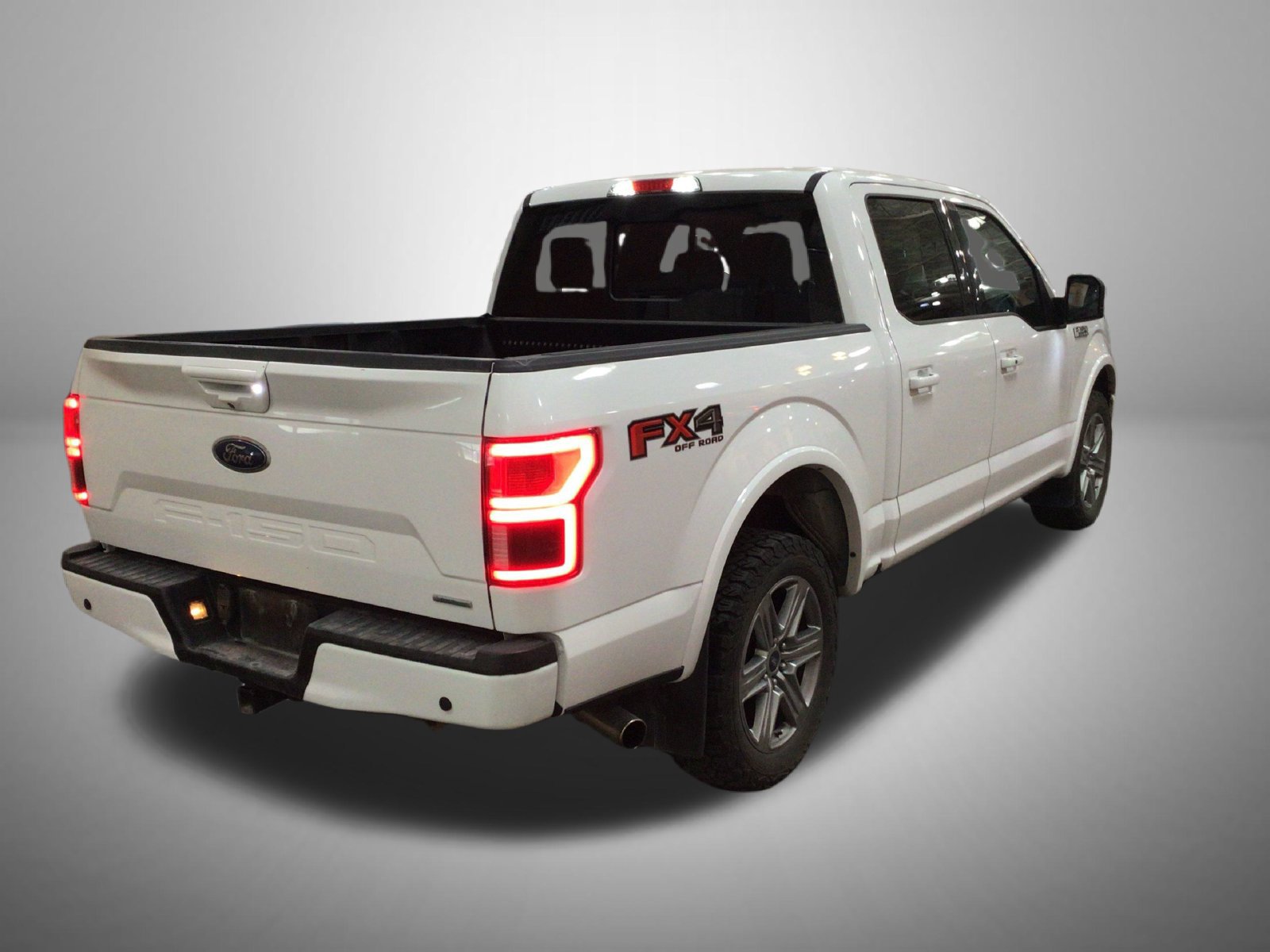Used 2018 Ford F150 Lariat w/ Equipment Group 502A Luxury AWD/4WD image 4