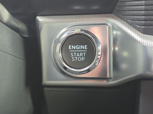 Used 2025 Ford F150 Lariat w/ Equipment Group 502A High image 26