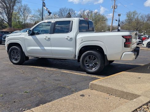 New 2026 Nissan Frontier SV AWD/4WD image 8