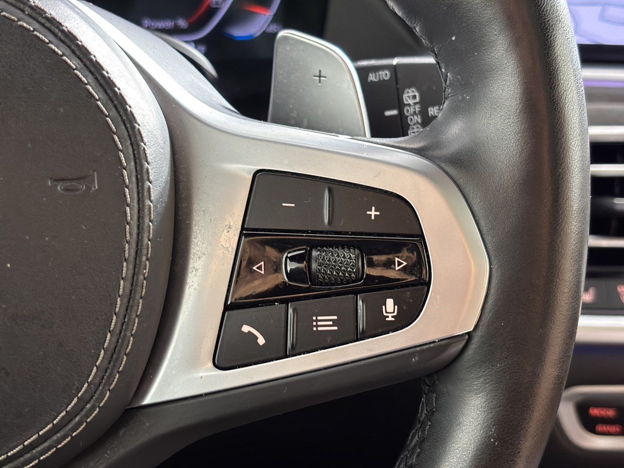 Used 2022 BMW X7 xDrive40i w/ M Sport Package AWD/4WD image 19