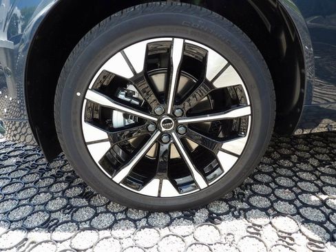 New 2026 Volvo XC60 B5 Plus w/ Protection Package Premier image 24