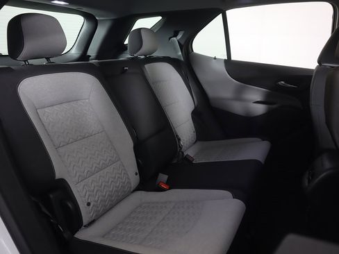 Used 2024 Chevrolet Equinox LS w/ Driver Confidence II Package image 30