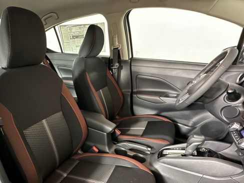 New 2025 Nissan Versa SR w/ Trunk Package image 32
