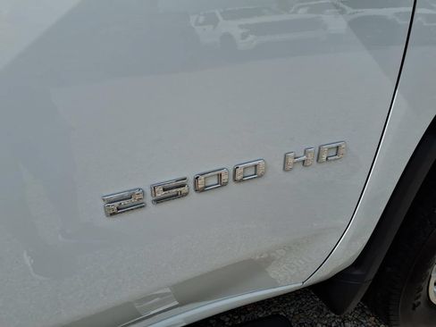 Used 2025 Chevrolet Silverado 2500 LT w/ Convenience Package AWD/4WD image 9