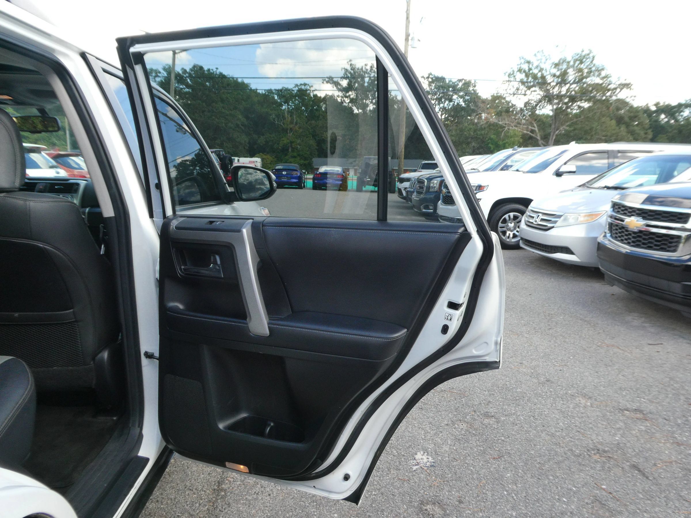 Used 2019 Toyota 4Runner SR5 Premium AWD/4WD image 28