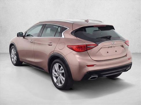 Used 2017 INFINITI QX30 Premium w/ Navigation Package image 5