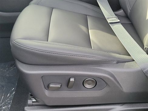 New 2026 Chevrolet Suburban Z71 w/ Z71 Off-Road Package image 15