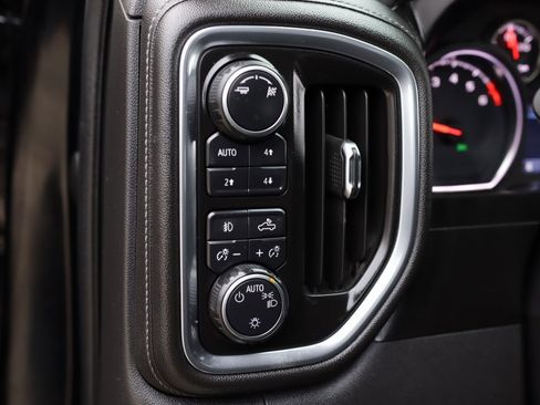 Used 2019 Chevrolet Silverado 1500 LT Trail Boss image 10