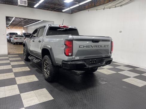 Used 2024 Chevrolet Colorado ZR2 AWD/4WD image 2