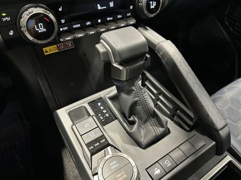 Used 2026 Toyota 4Runner 4WD image 25