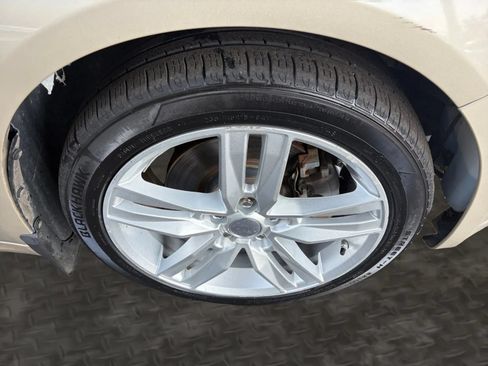 Used 2017 Ford Fusion Energi SE FWD image 38