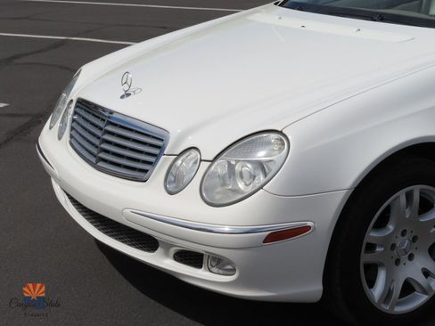 Used 2003 Mercedes-Benz E 500 Sedan w/ X2 Opt Pkg image 30