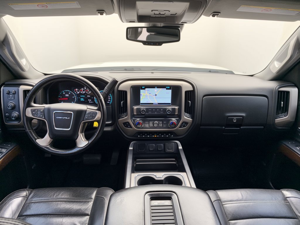 Used 2017 GMC Sierra 2500 Denali w/ Duramax Plus Package AWD/4WD image 17