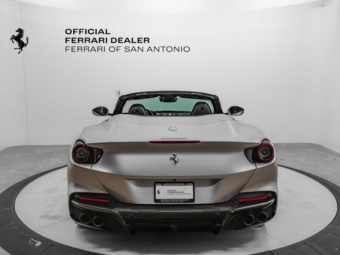 Certified 2023 Ferrari Portofino M image 11
