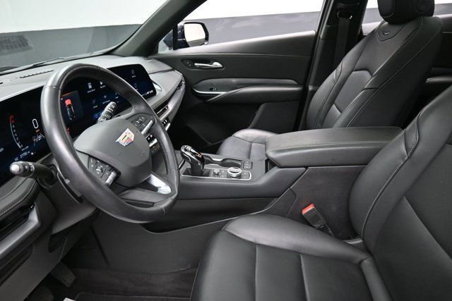 Used 2024 Cadillac XT4 Premium Luxury w/ Cold Weather Package AWD/4WD image 17