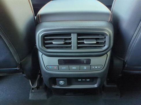 Used 2025 Honda Pilot TrailSport image 17