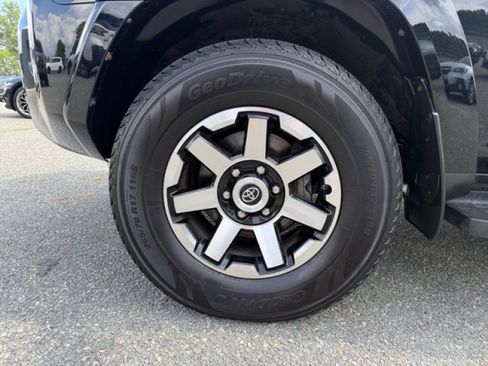 Used 2020 Toyota 4Runner TRD Off-Road Premium w/ Moonroof Package AWD/4WD image 7