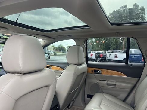 Used 2013 Lincoln MKX AWD image 6