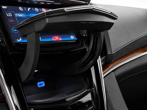 Used 2019 Cadillac Escalade ESV Premium Luxury AWD/4WD image 51