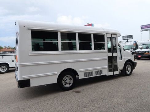 Used 2017 Chevrolet Express 3500 w/ School Bus Package image 4