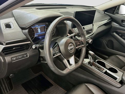 Used 2023 Nissan Altima 2.5 SR w/ SR Premium Package FWD image 18