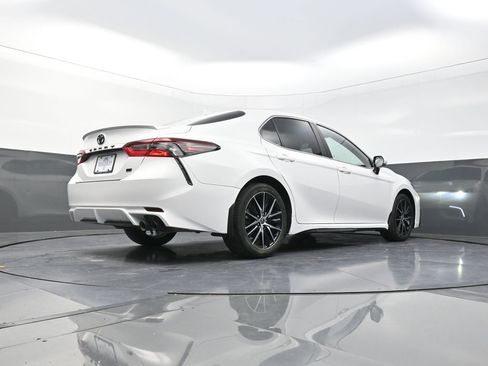 Used 2022 Toyota Camry SE image 27