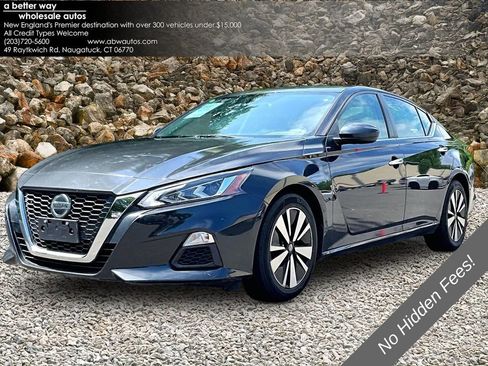 Used 2022 Nissan Altima 2.5 SV FWD image 1