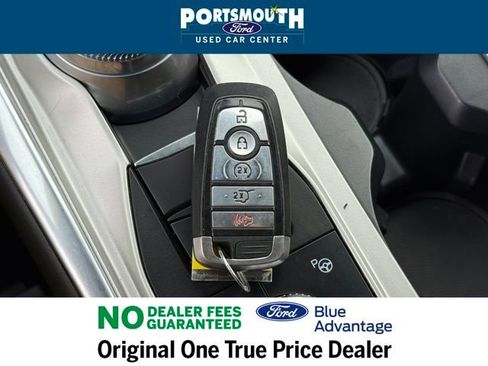 Certified 2022 Ford Explorer Platinum w/ Equipment Group 601A image 17