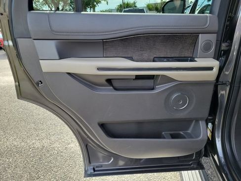 Used 2021 Ford Expedition Limited RWD image 14