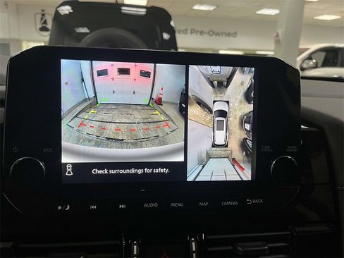 Certified 2025 Nissan Pathfinder SL image 19